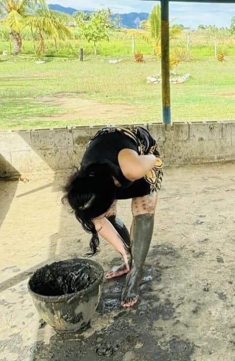 Husband shares his wife Randa nudes