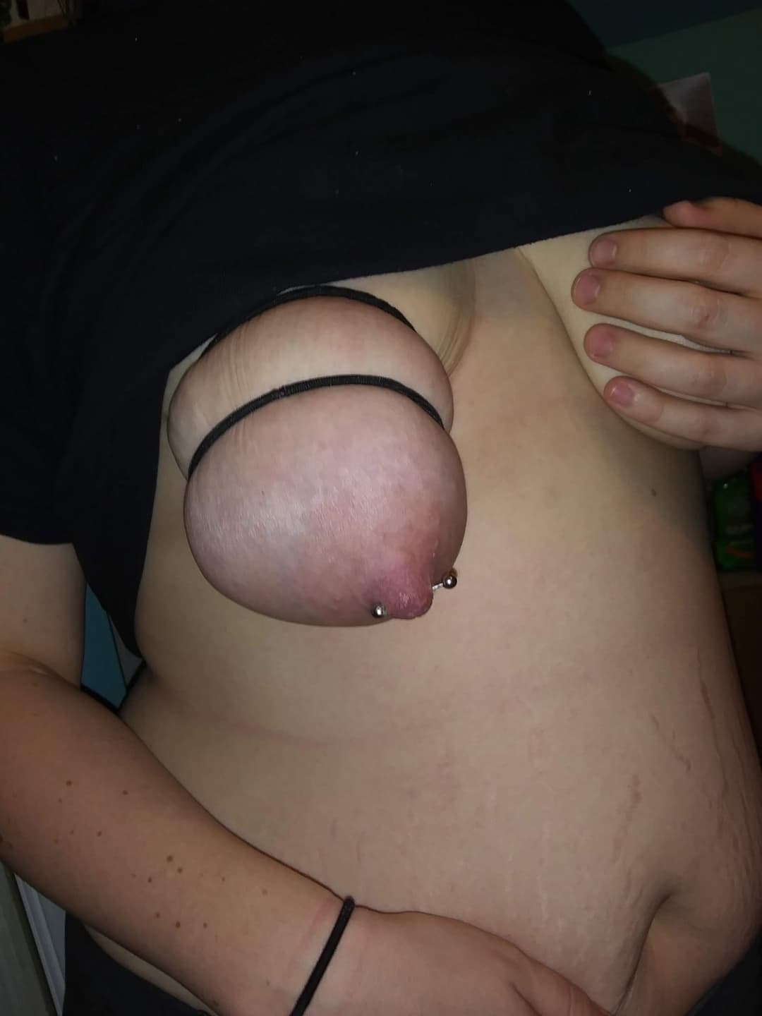 Click to view full size Back for good, Jess the fat fuck