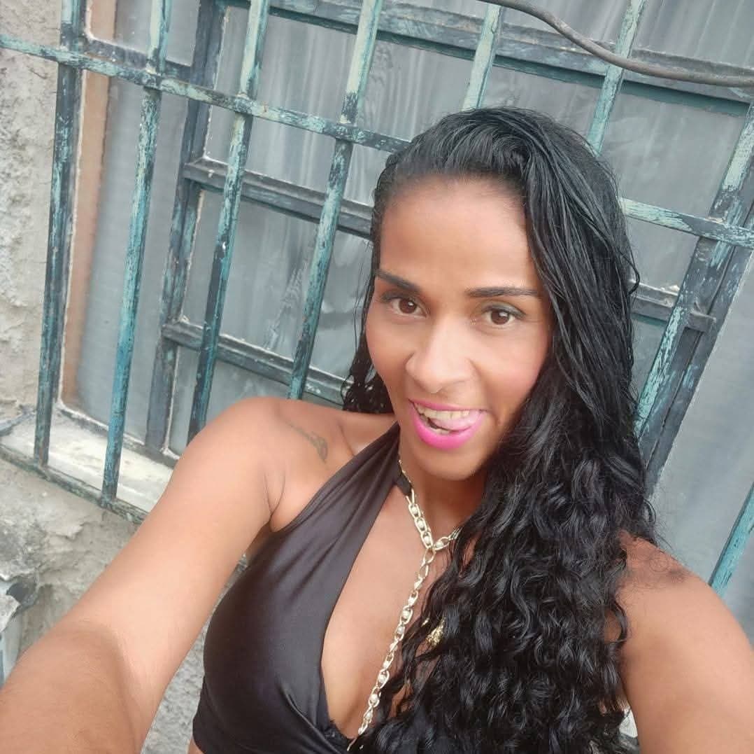 Mickeally do arsenal limpava meu quintal por 30$ ainda me dava a buceta sdds dessa puta