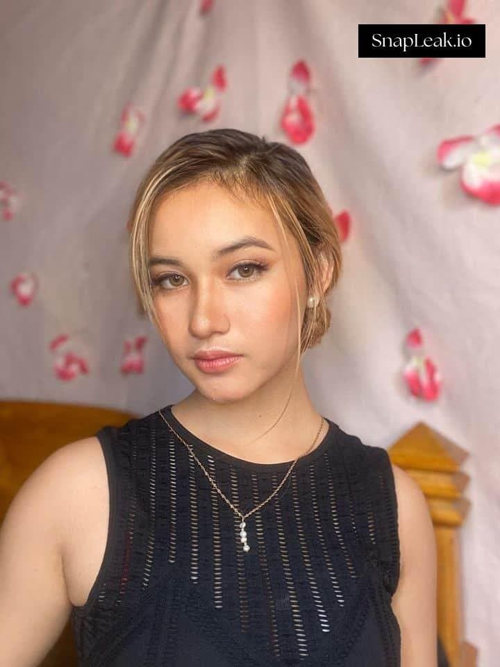 Cute Hottest Arab Babe Pink Pussy Riding Fingering