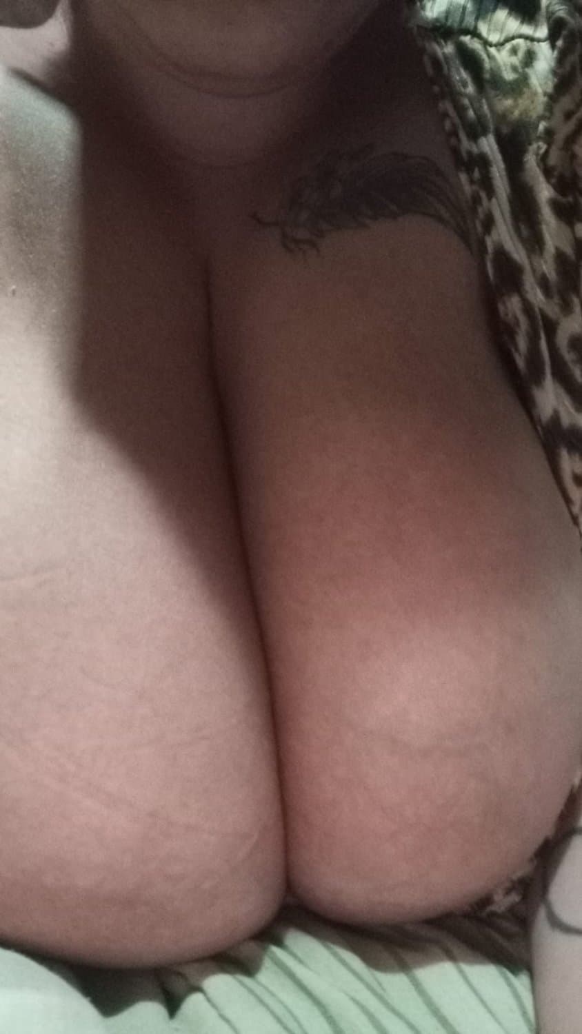 Isadora casada BBW safada dos peito gigante