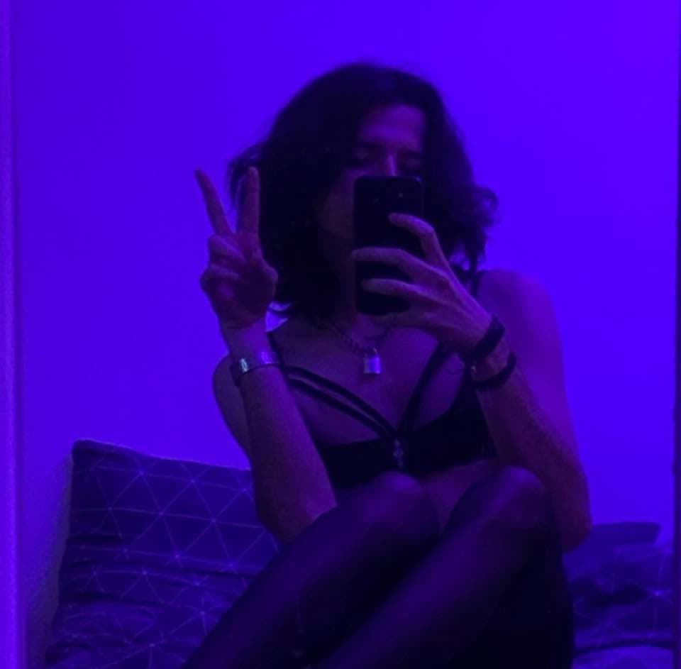 Click to view full size ?? Sissy Oliwia Finesse,23 - what a hot slut! kik: OliwiaFinesse snap: oliviafinesse