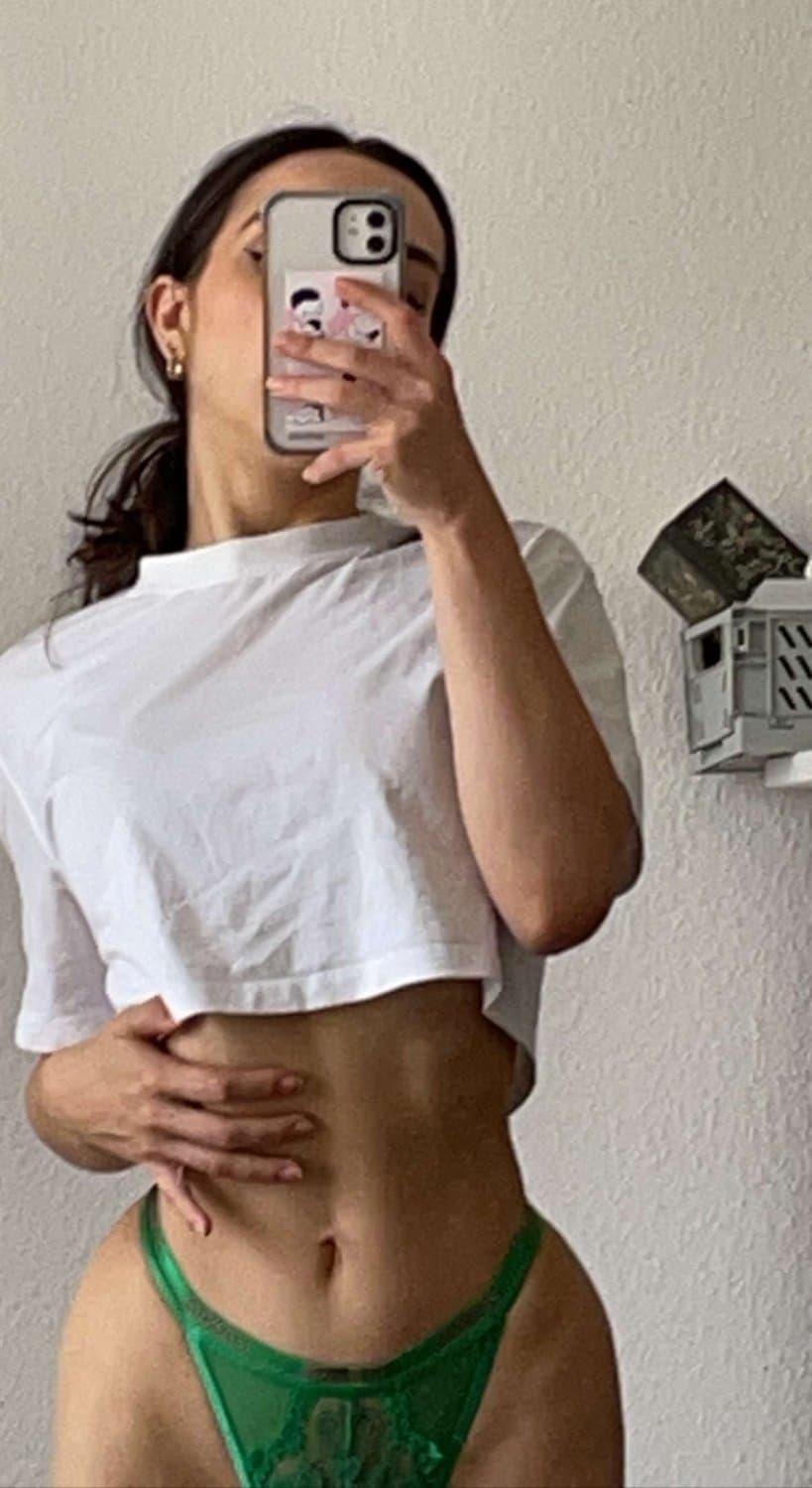 21 year old Green eyed Slut submitted