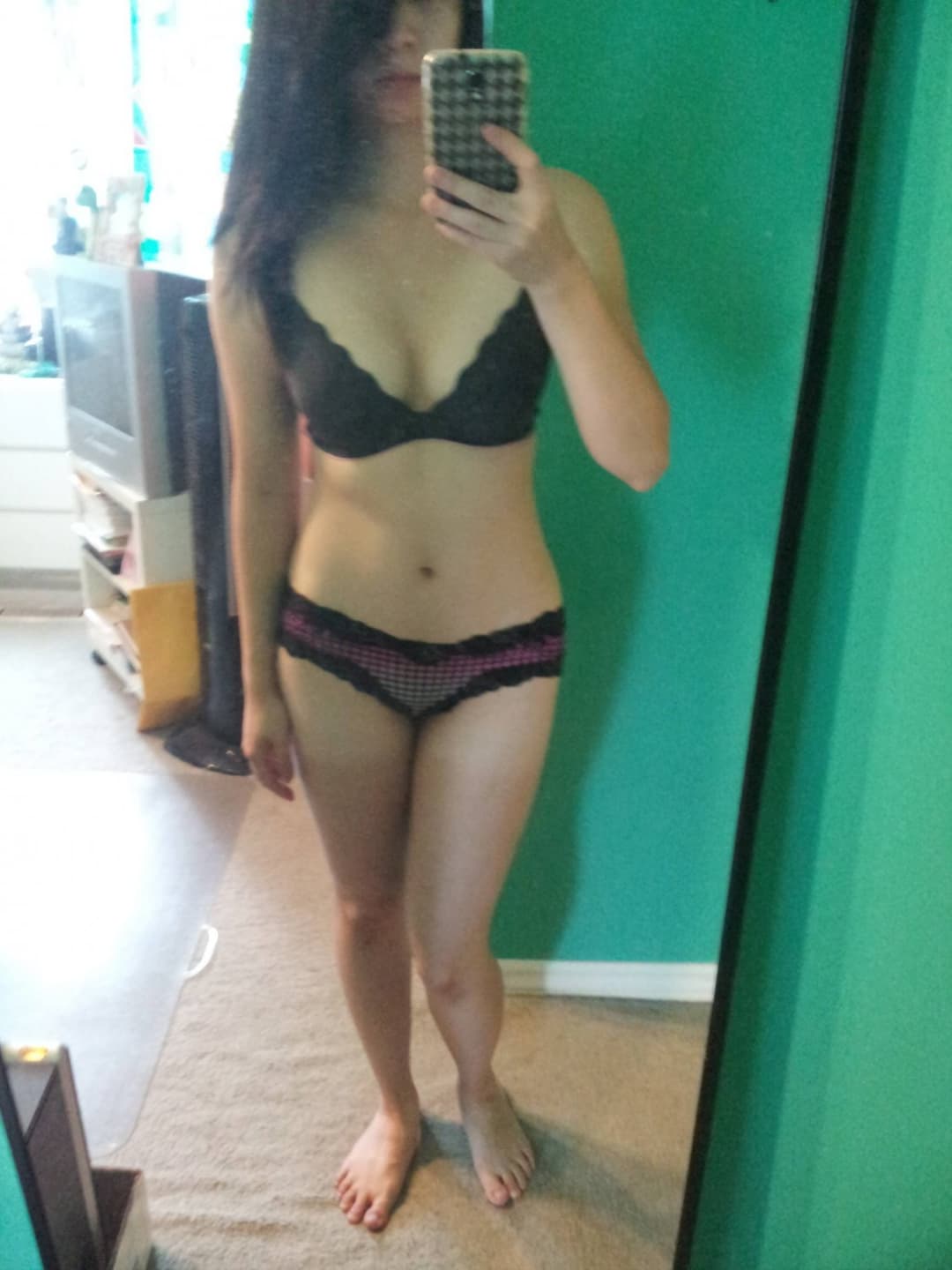 Click to view full size Young Asian Belleza