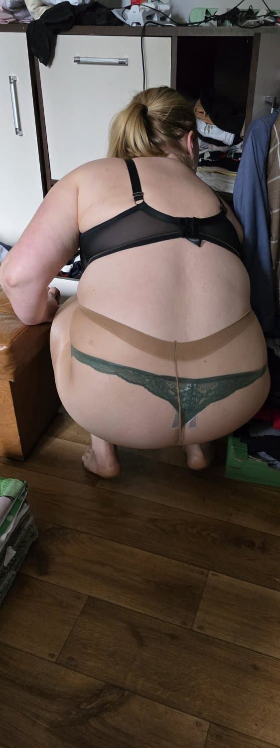 Hot thong ass hidden cam