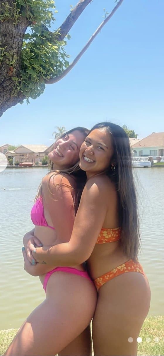 College sluts Savanah and Ashlyn being there usual slutty selfs