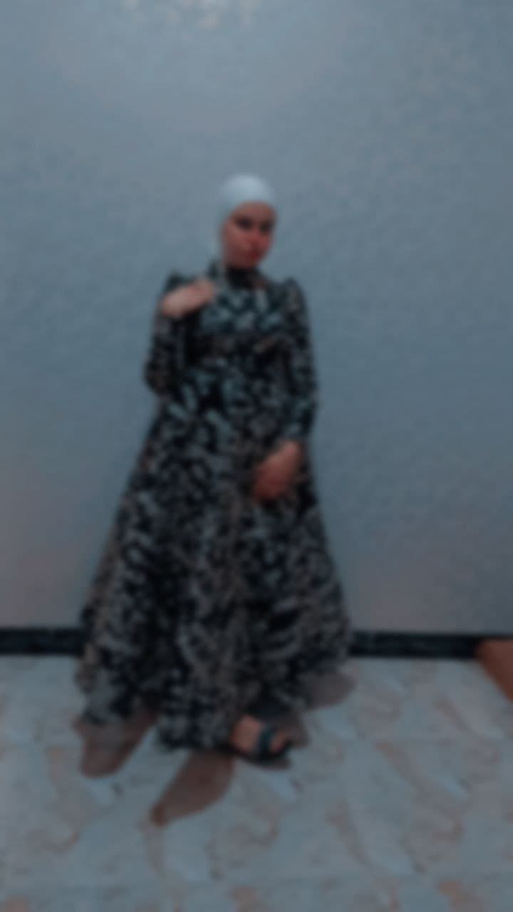 Arab girl with beautiful hijab and appetizing body???