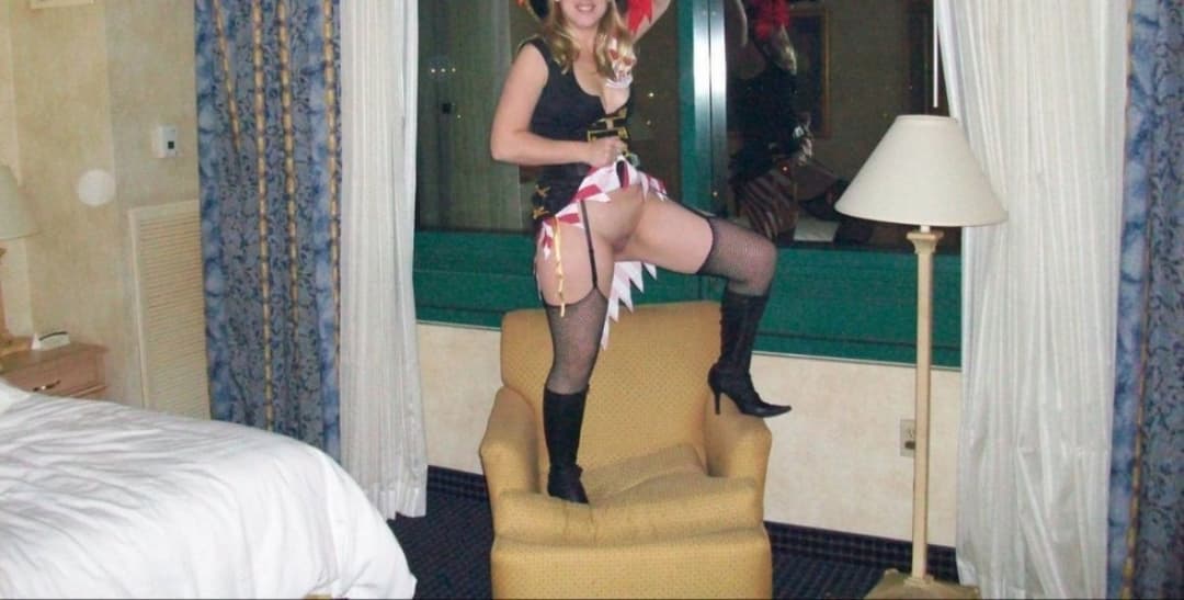 Repost on hotwifecaps and other pornsites over and over again and show ot to her