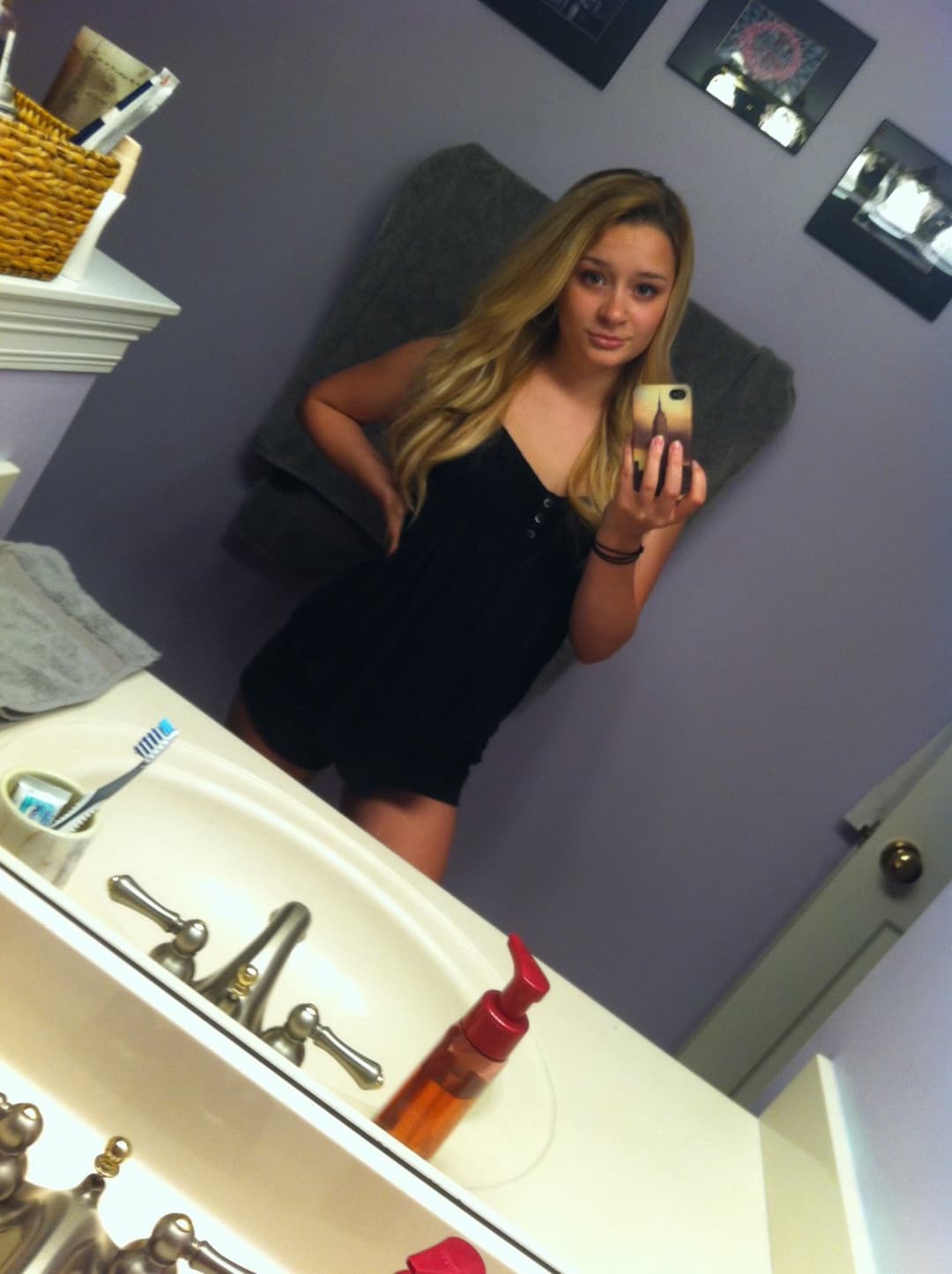 Lacie should’ve set a passcode on her old phone