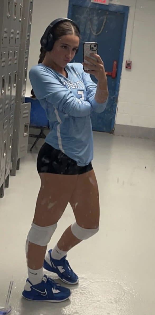 Exposing hot hs teen slut Molly Dunn, such a cock tease. Dm me for her info and to degrade and trib