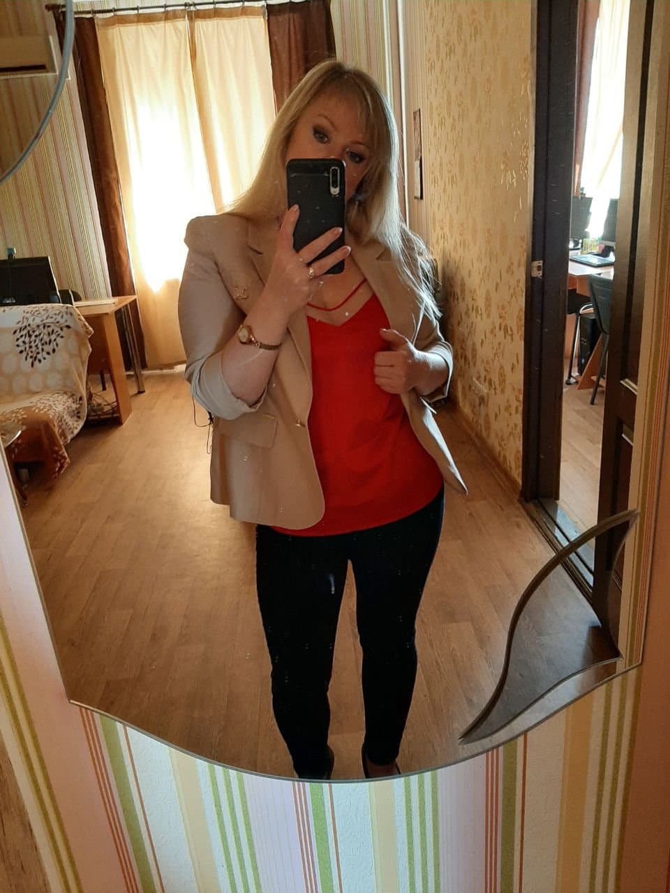 Office Milf Claudia T is so horny. Comments welcome.