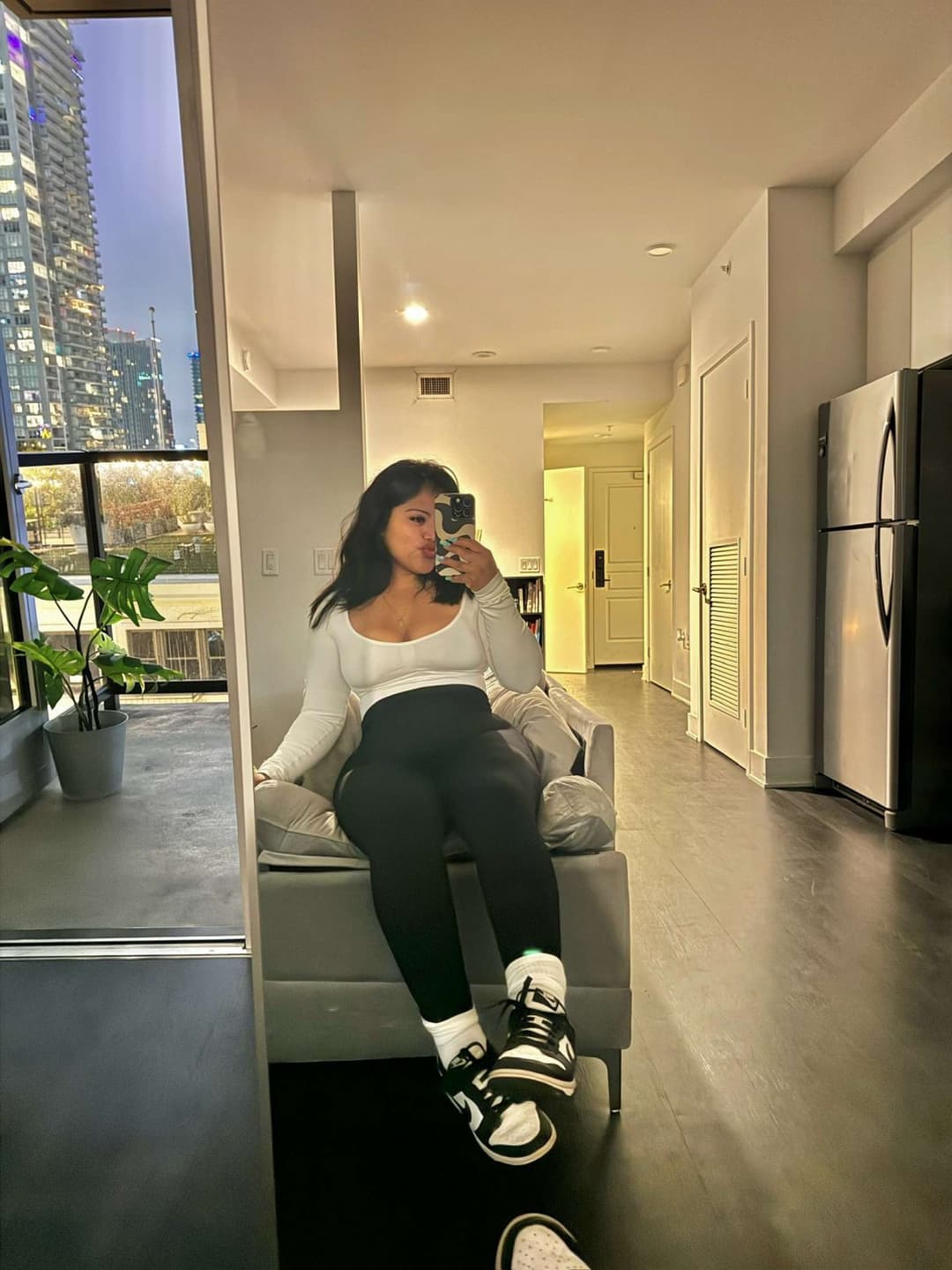 ail!n cheats on her bf br!@n and sends nudes