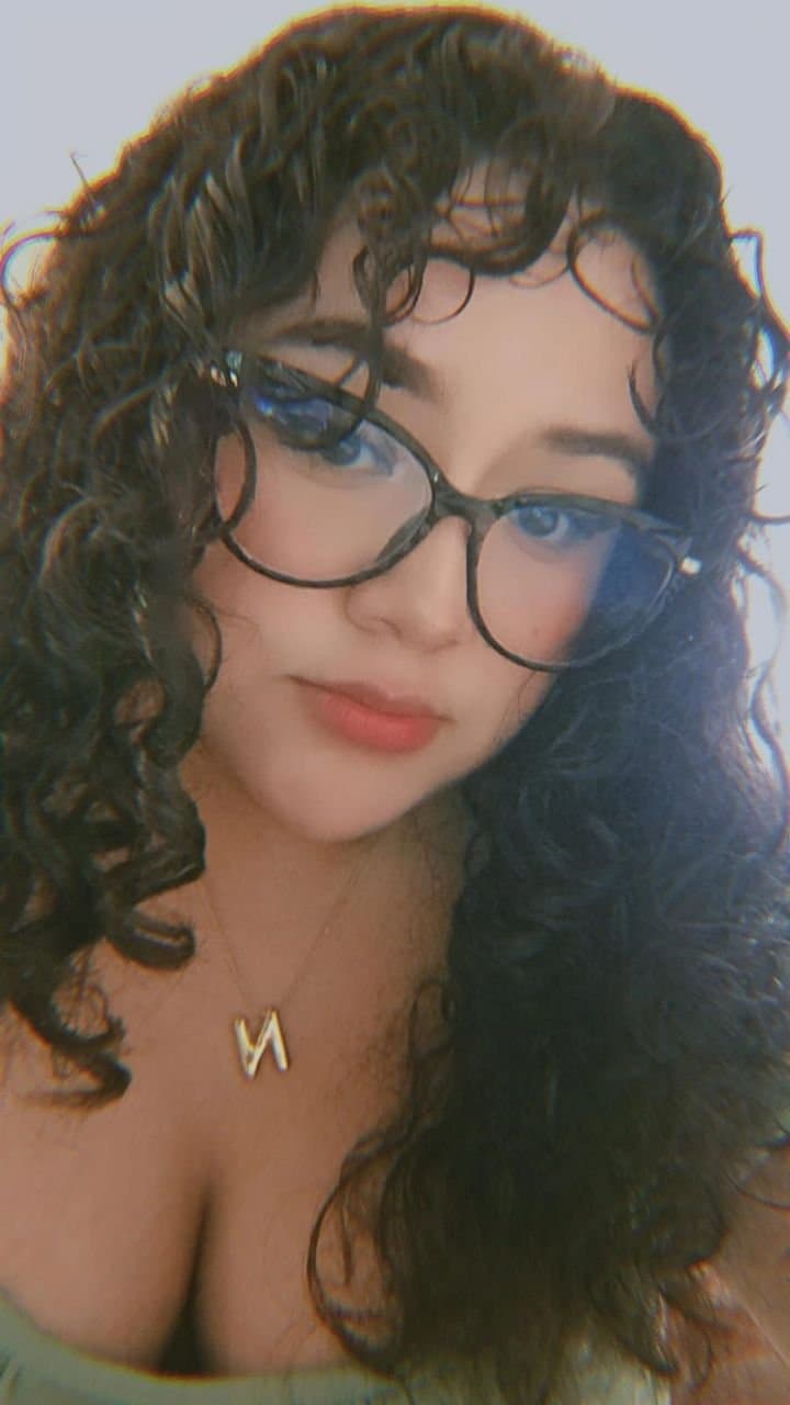 Gorda tetona  expuesta