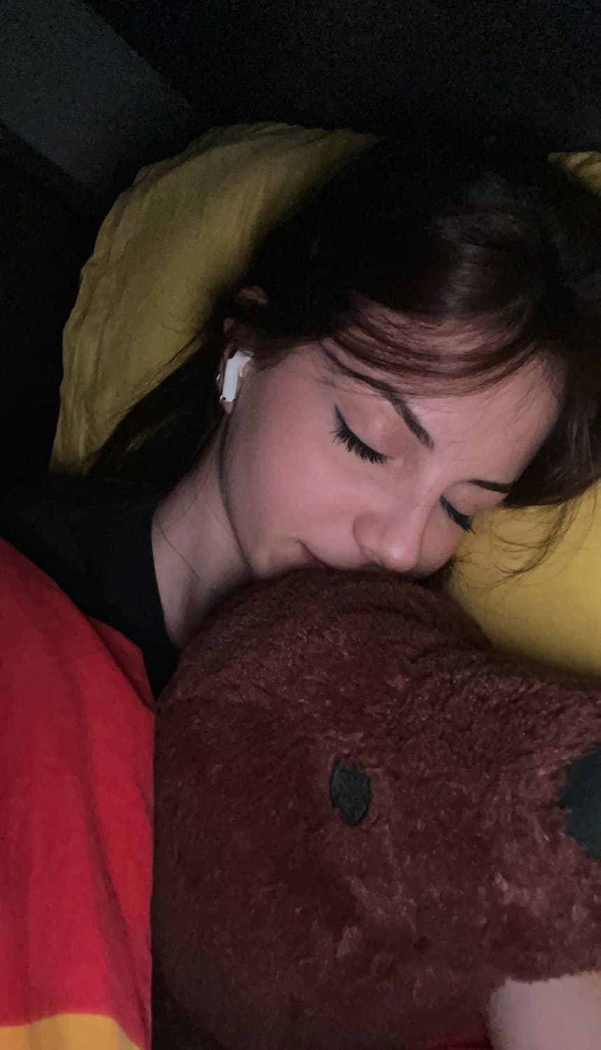 Beatiful Turkish little sis. Session on 5th pic