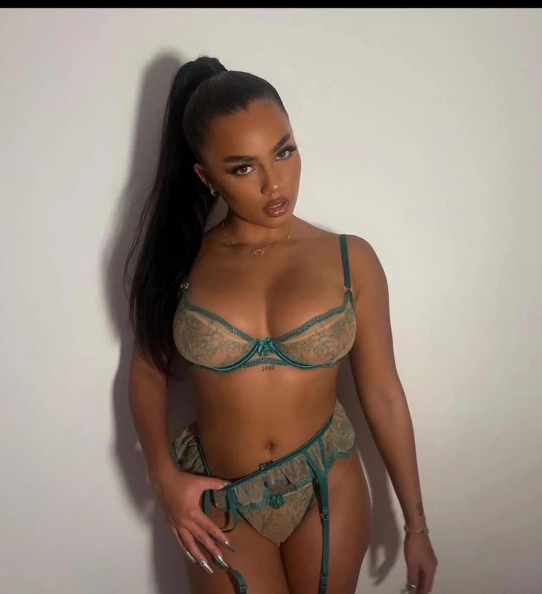 tennessee thresher thick goddess. Those tits and ass are meant to be gooned for