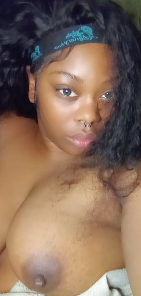 Big Booty Lesbian Stripper From LA Sells Pussy