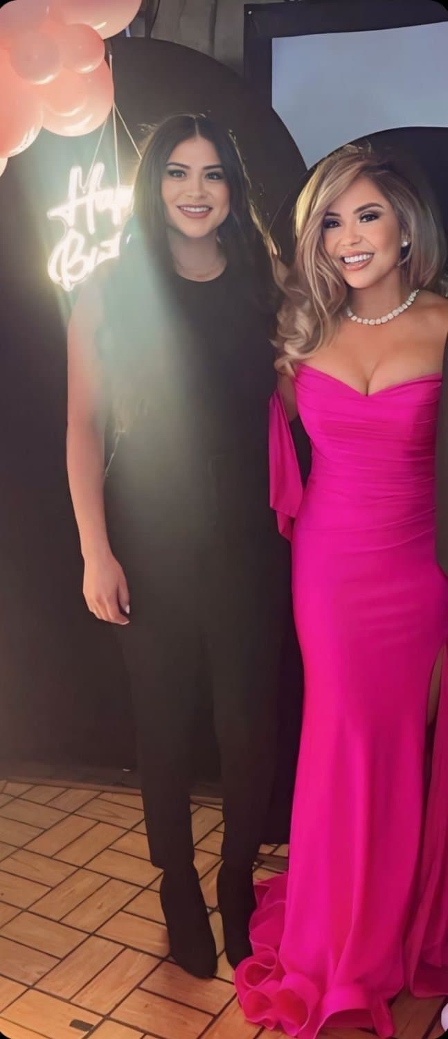 Click to view full size I’m obsessed with my coworker Antoinette