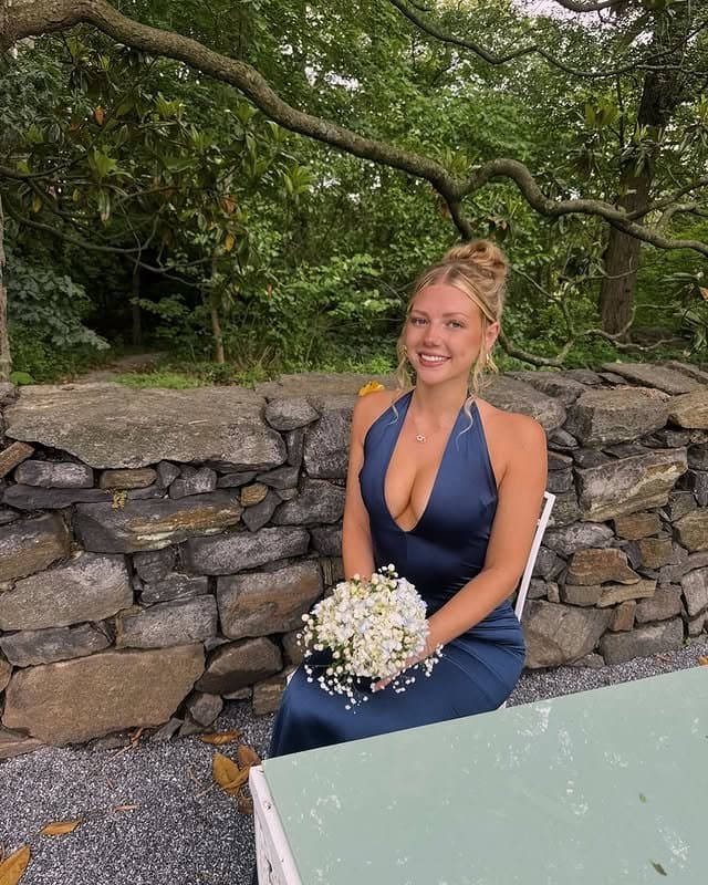 Sexy busty blonde teen Ashley