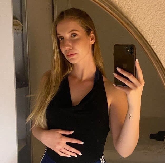 DM me if you enjoy the blonde german irl slut. Recognize this pretty slut? Like & Repost