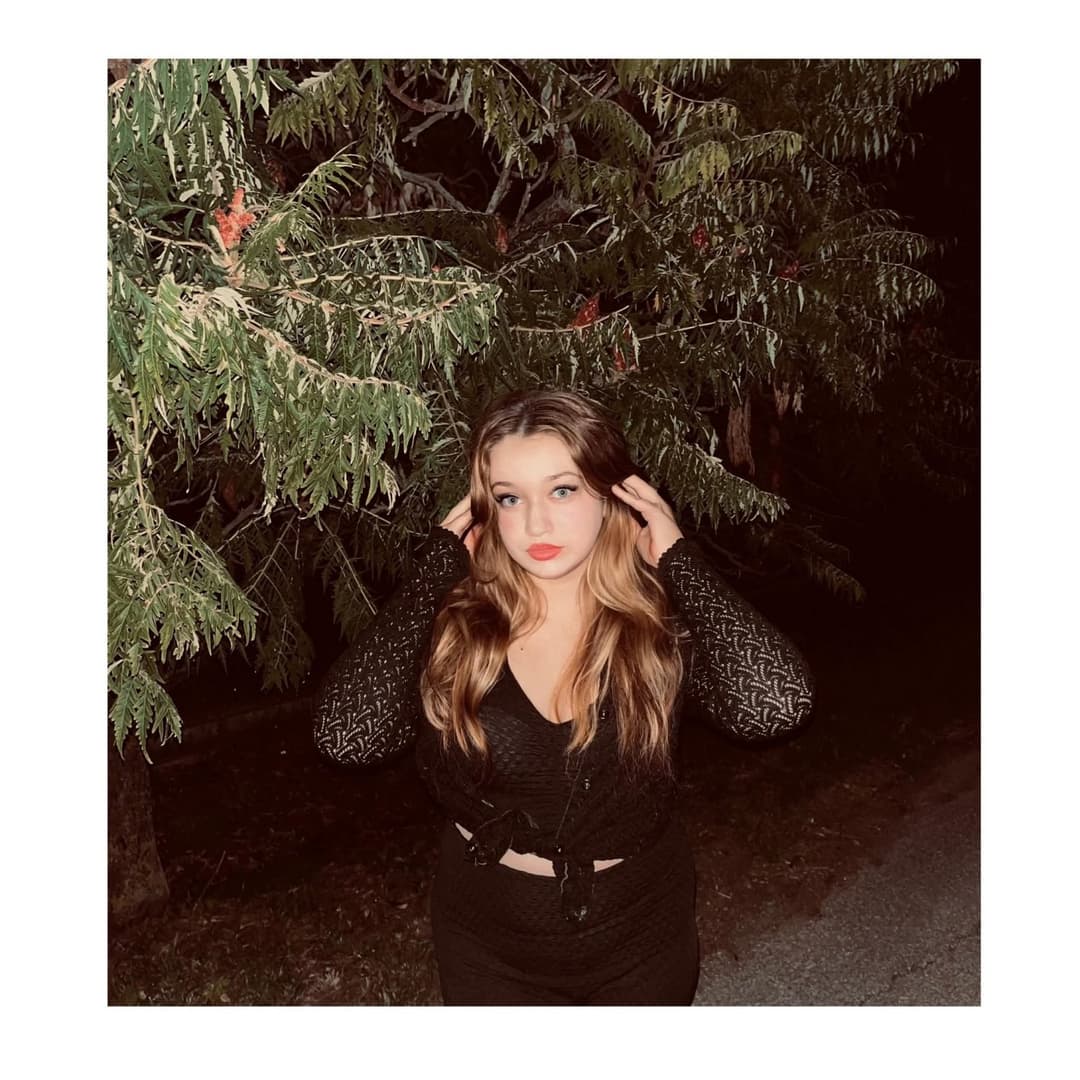 Hungarian slut...(cum trib, cock trib material...you all free to upload tribs of this dumb bitch)