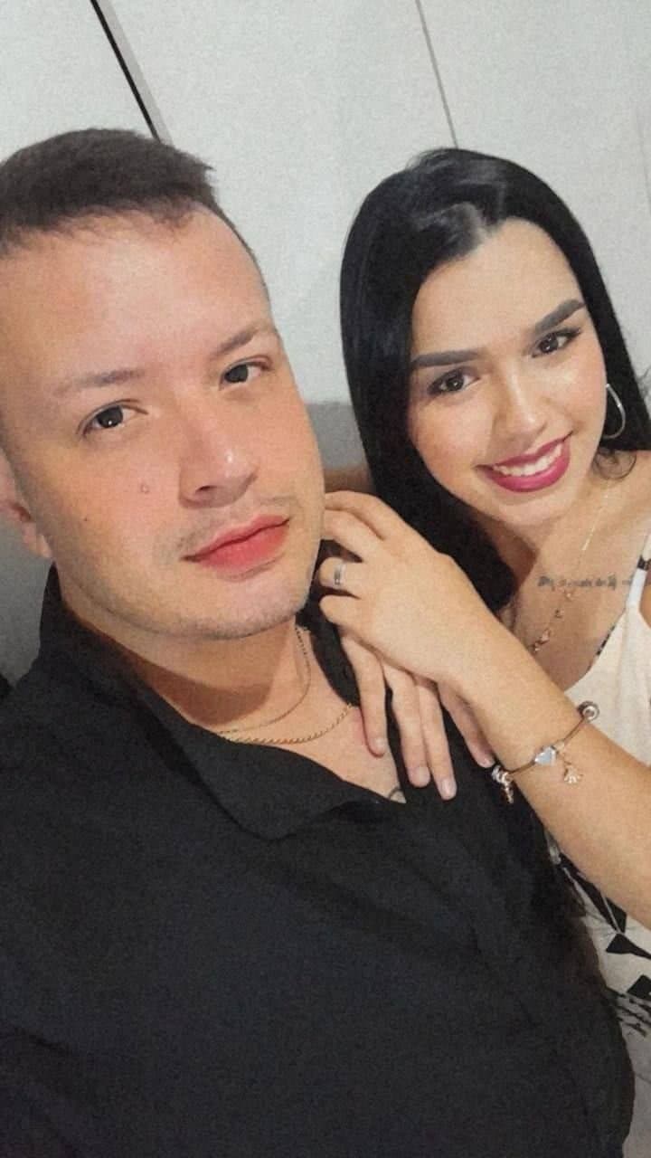 Morena tatuada gosta de gravar sexo caseiro