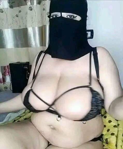 hijab and niqab boobs
