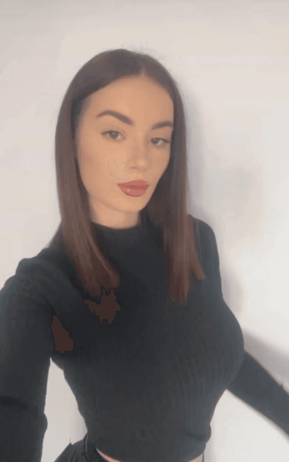 Katrin, 19, Shows you her ass