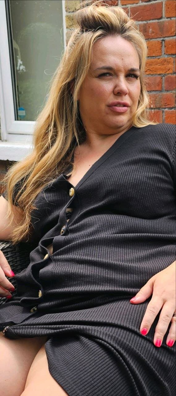 Emma 35 years old freeuse whore milf from Watford need attention