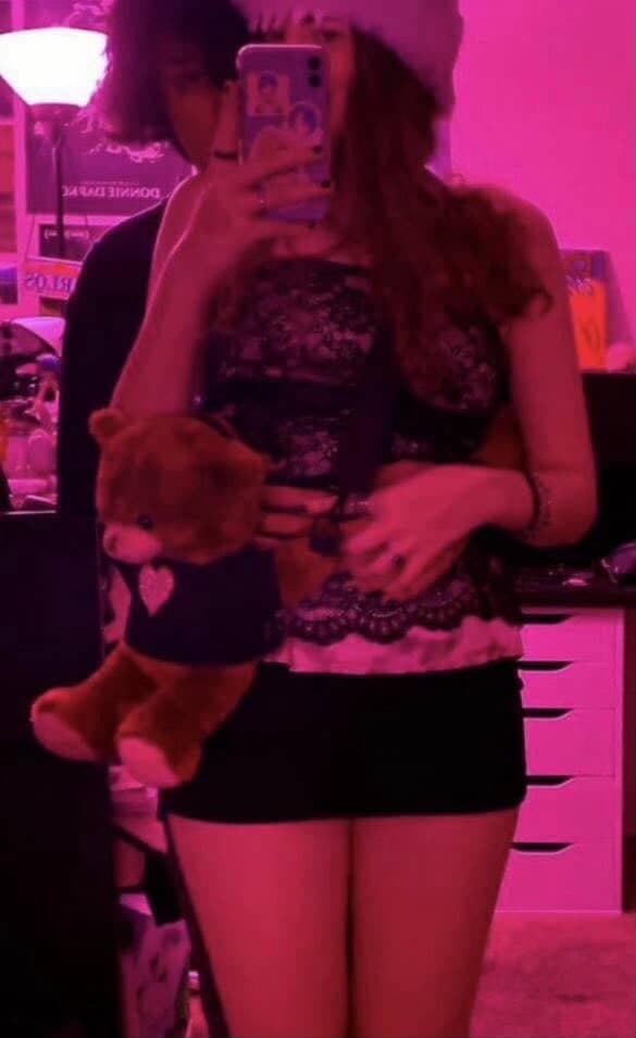 My sister’s got pretty green eyes and big fat tits