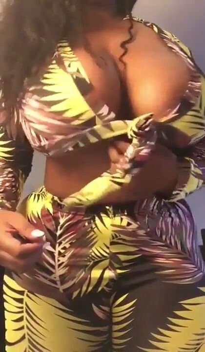 Click to view full size Crop Top Tits Drop