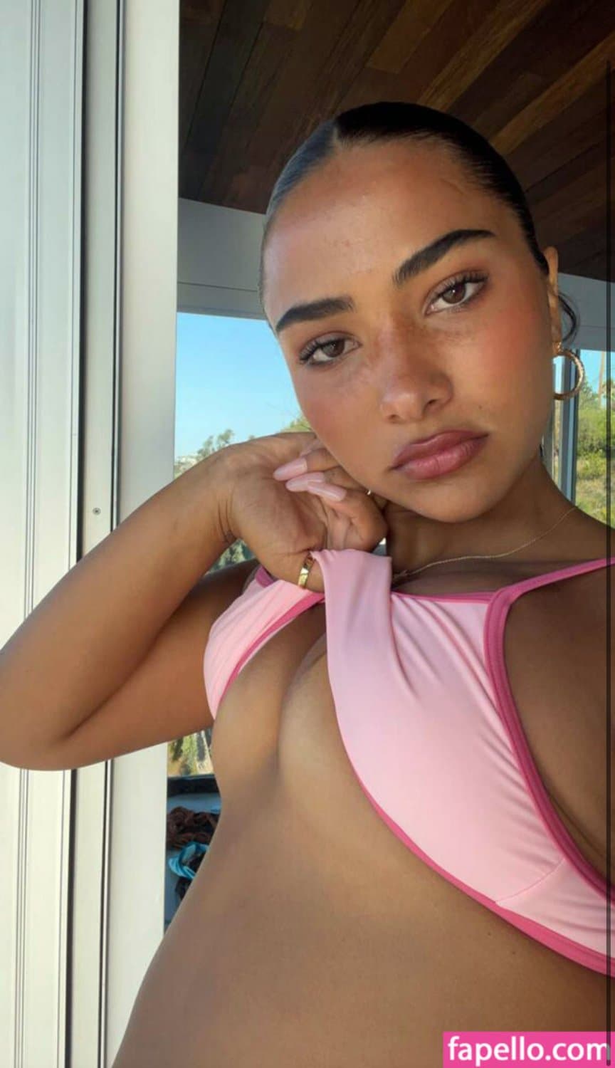 Tiktoker Sienna Mae nudes