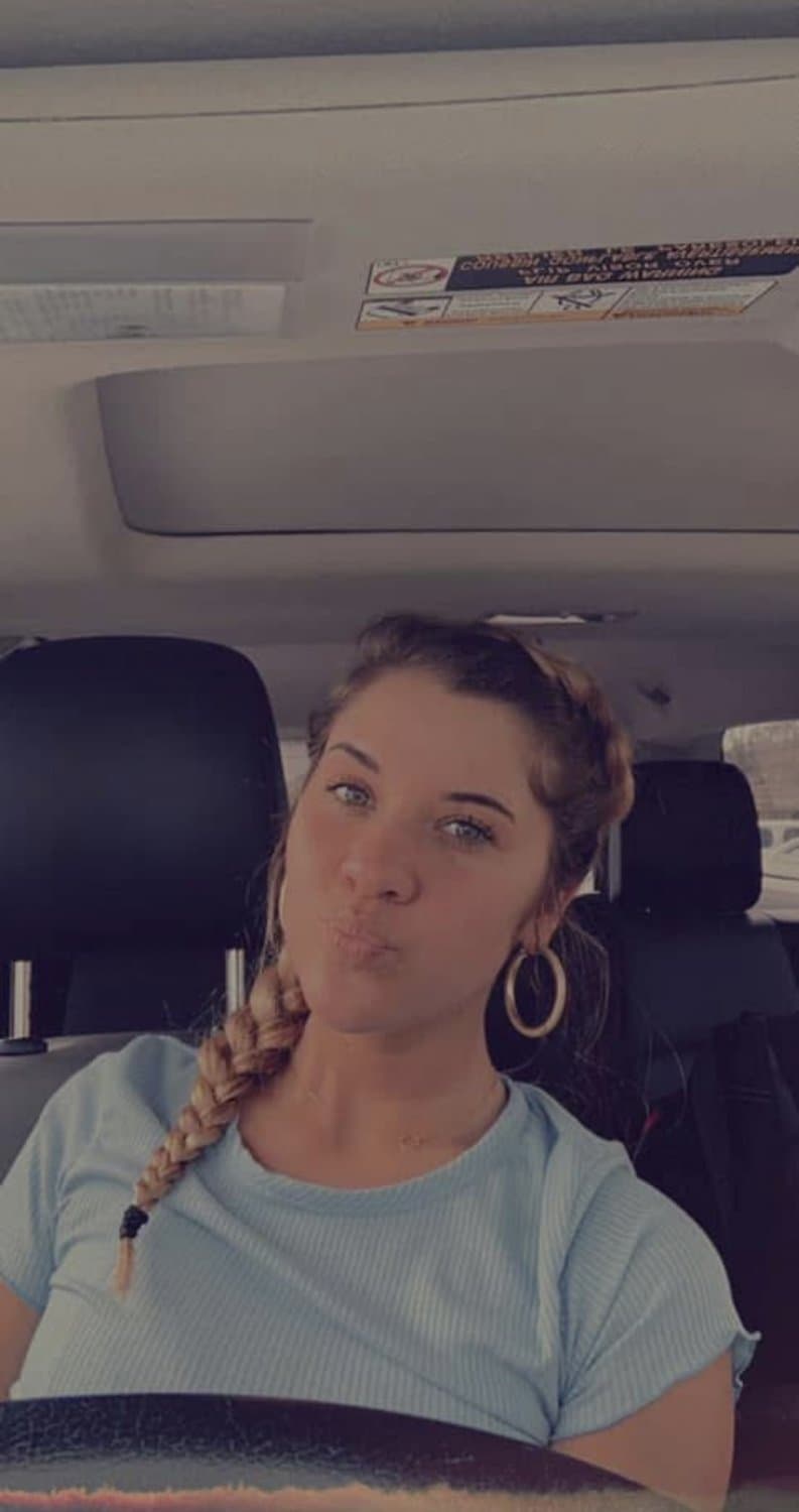 White bop with a nose built for sniffing stinky thug ass