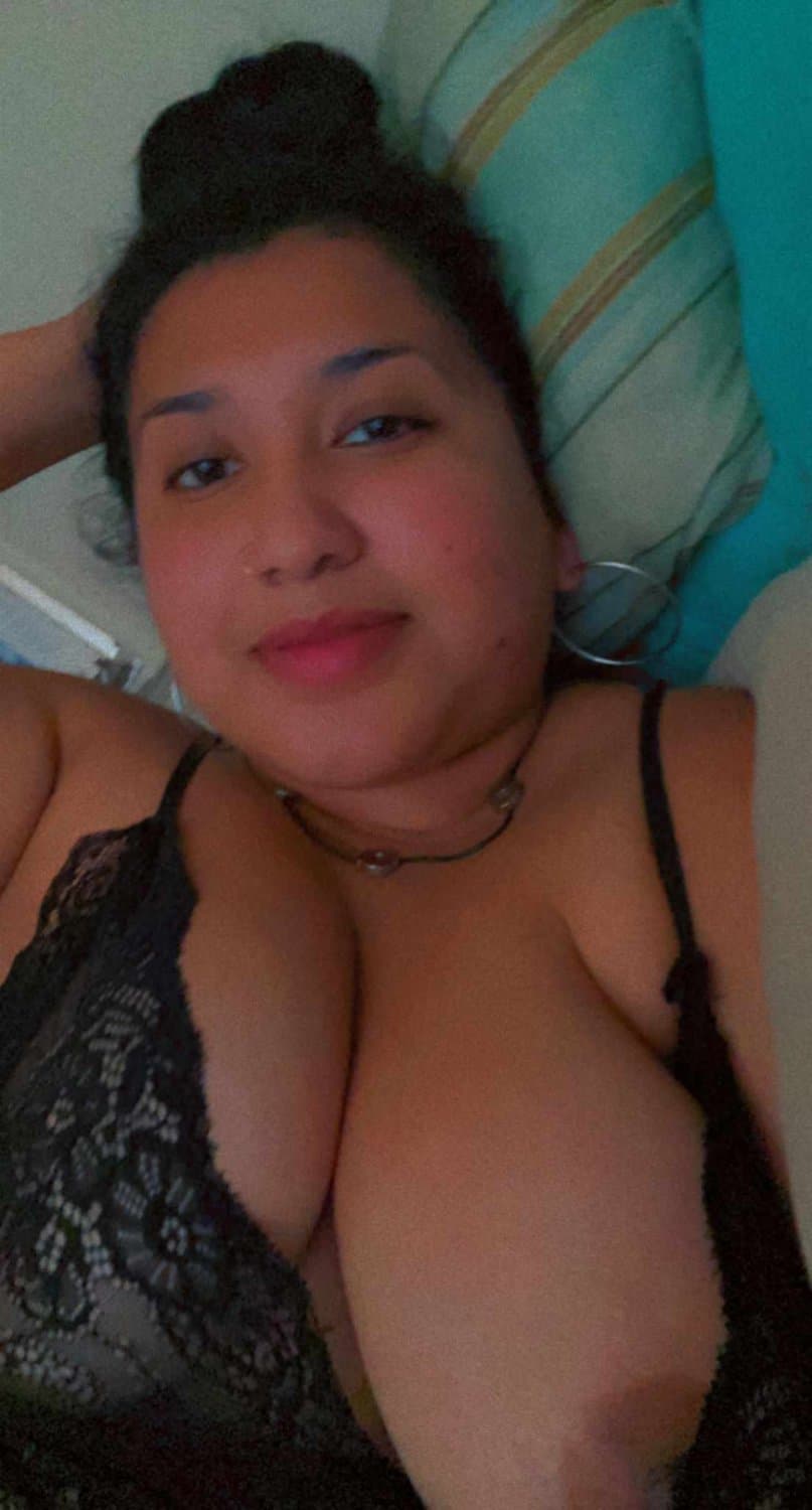 Mi amiga la puta ?????? que buena está ?????