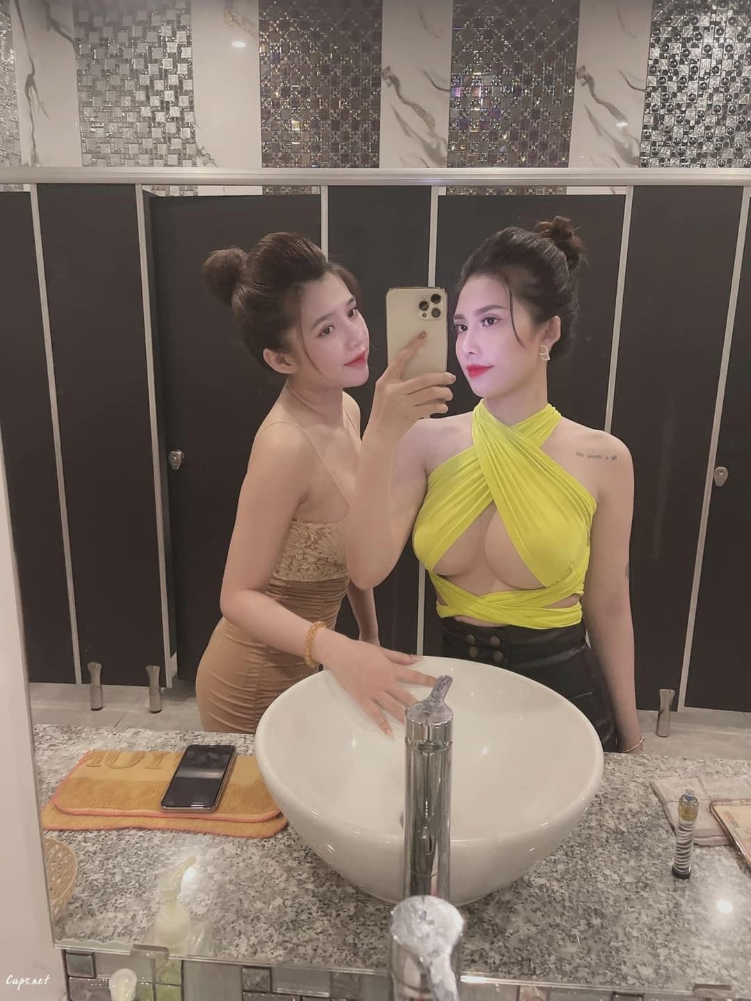 Vietnam ăn chơi bay lắc