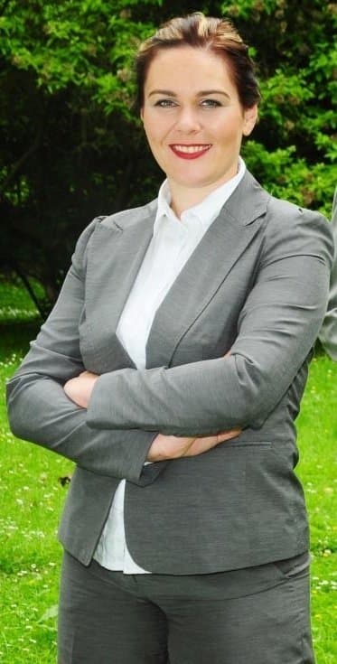 Businesswoman or cocksucker whore?