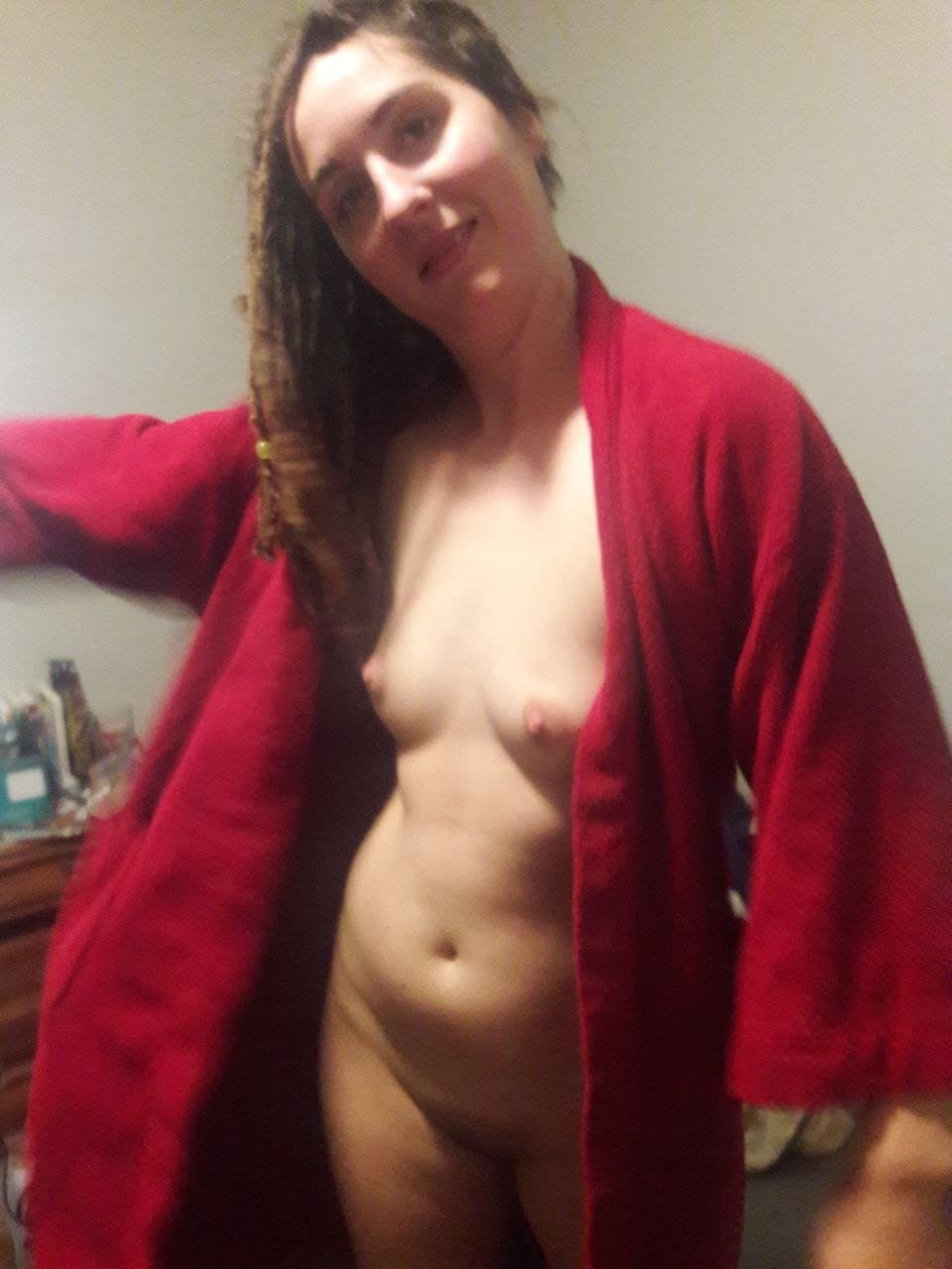 Click to view full size Michigan slut, Lee szarafinski, daughter of Roy szarafinski