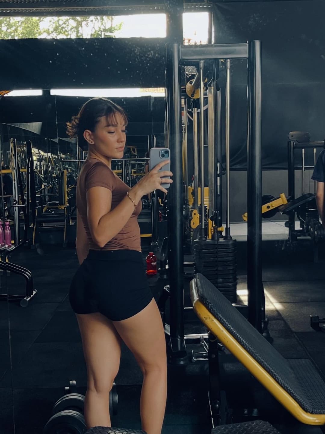 Moreninha da bunda perfeita