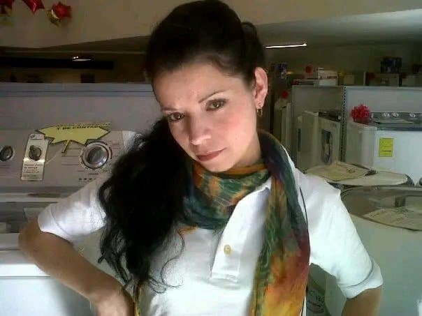 Vendedora mexicana sexi de Elektra