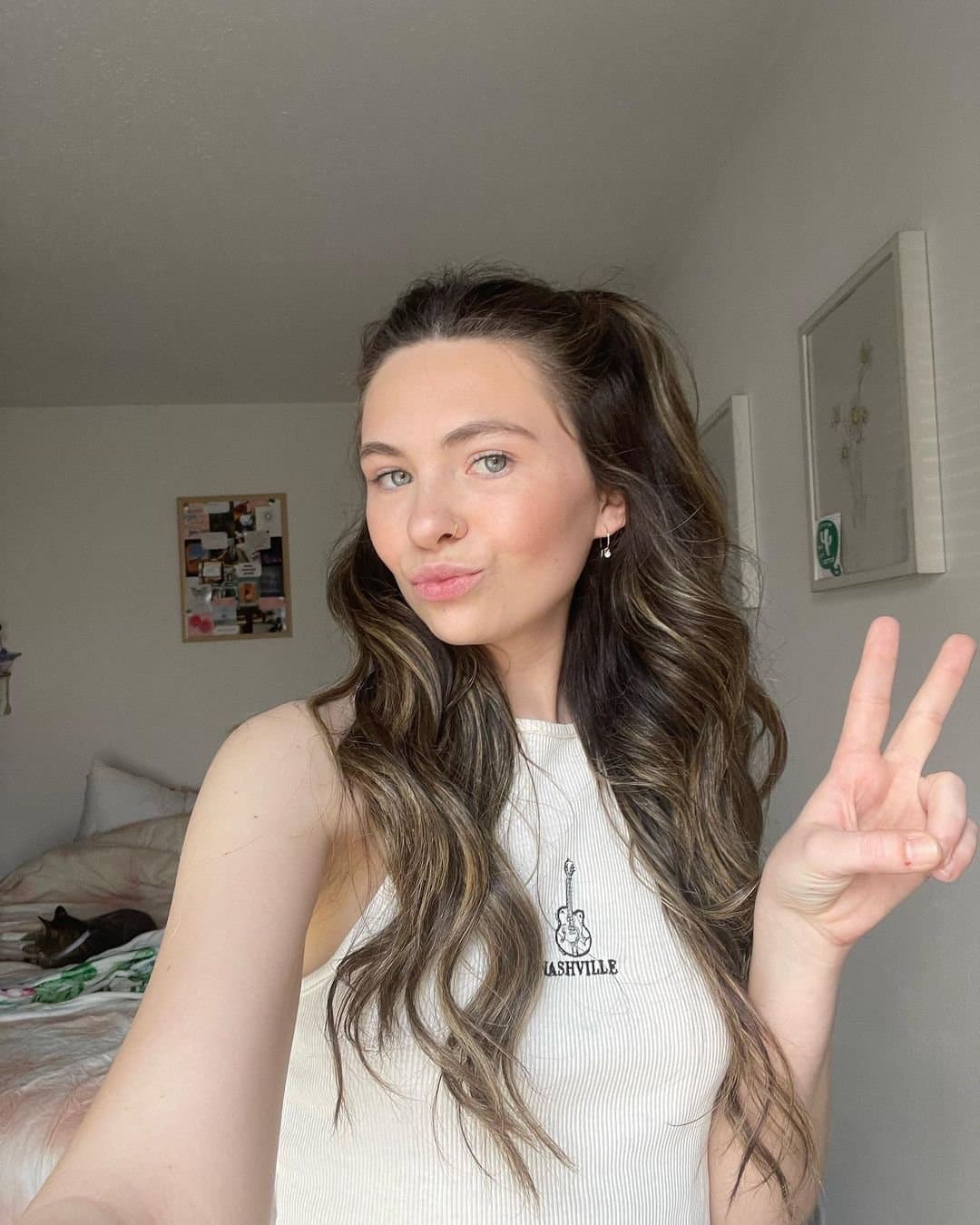 Click to view full size She gives such good head