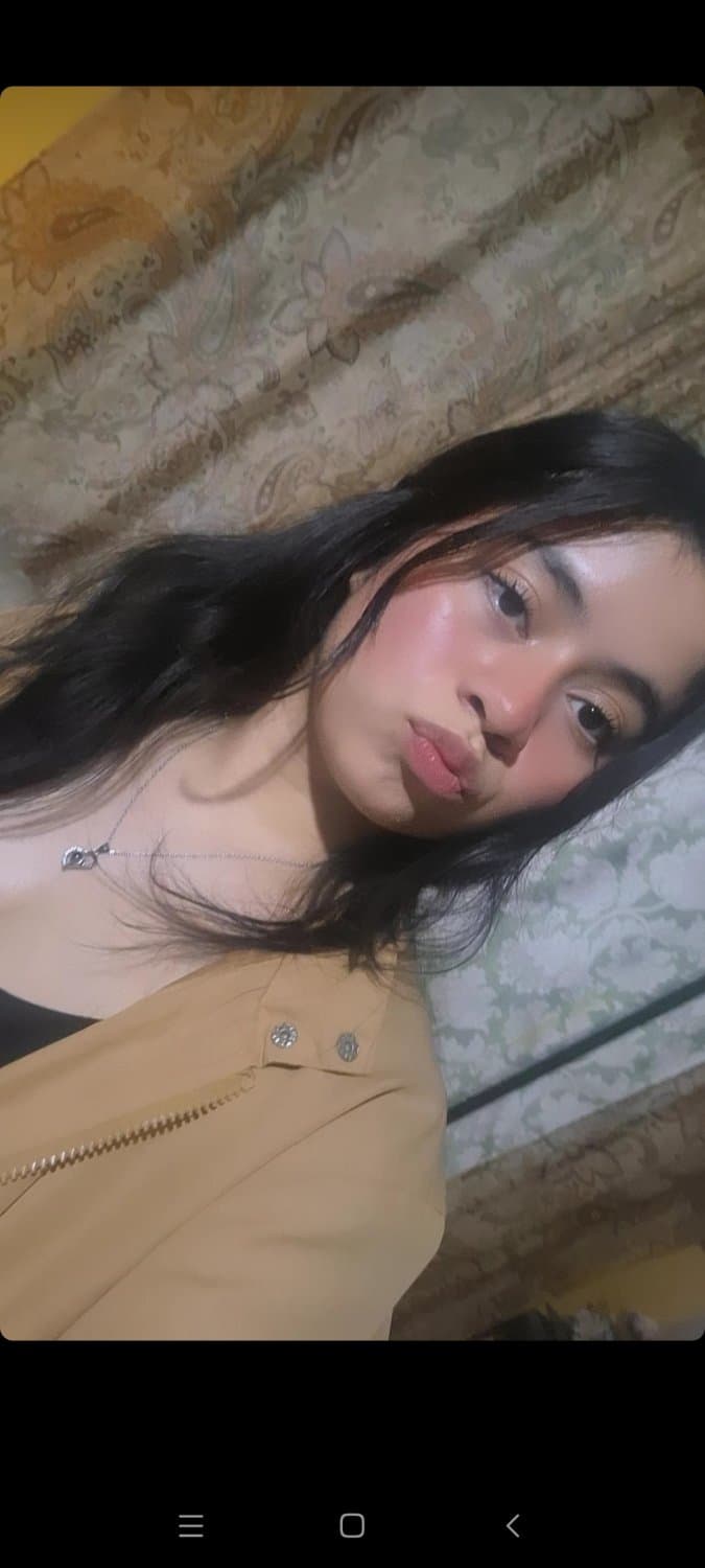 Una cogida a mi novia la más puta y zorra , me dice que ella es mi puta. Más en el perfil.