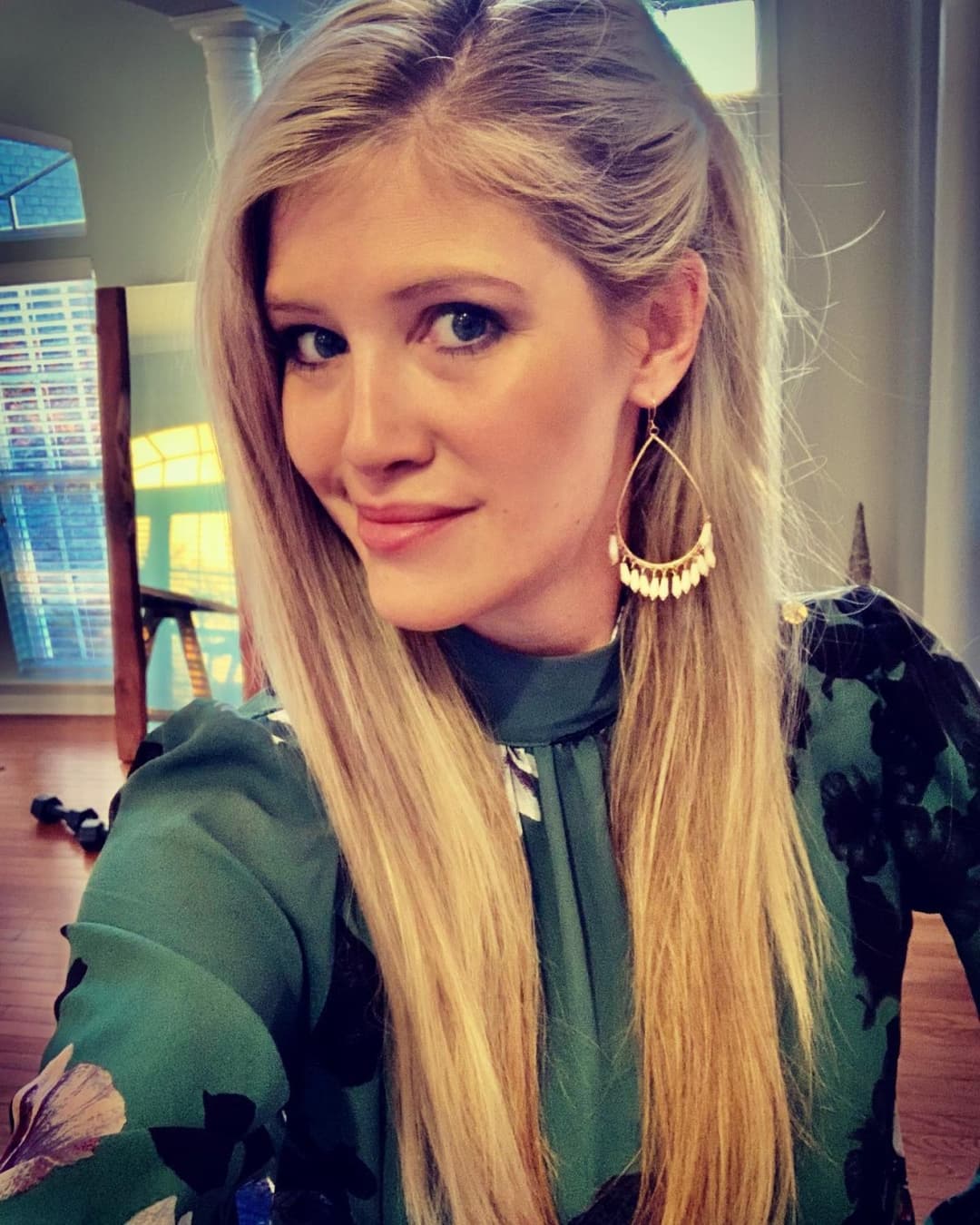 Always great when the G G W camera person knows when to STFU when the girls are having lesbian sex