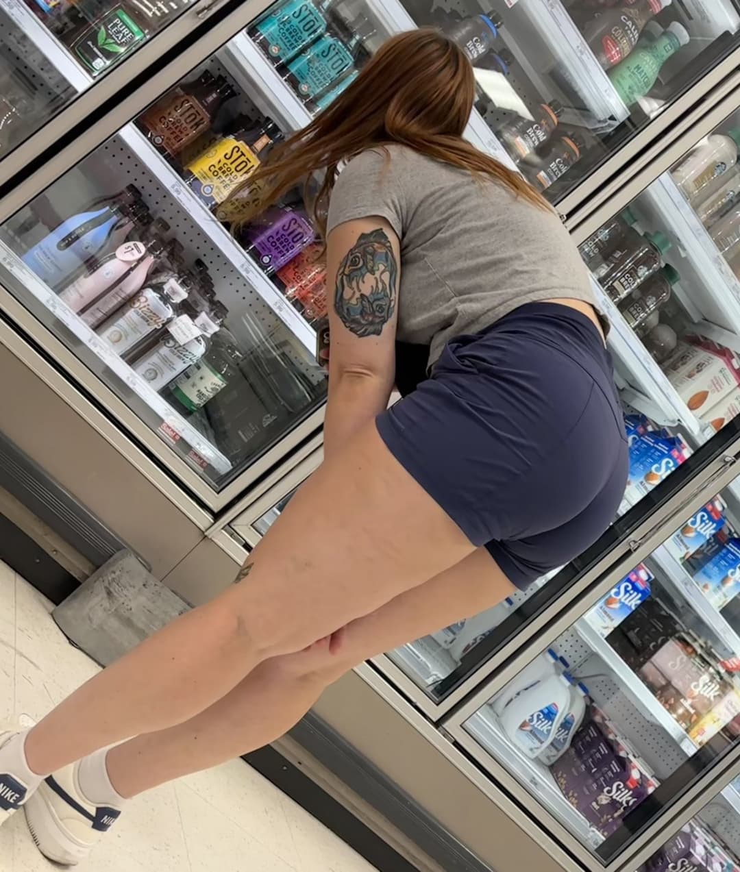 Nice booty in shorts
