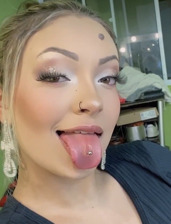 Branquinha gostosa do instagram (comentem)