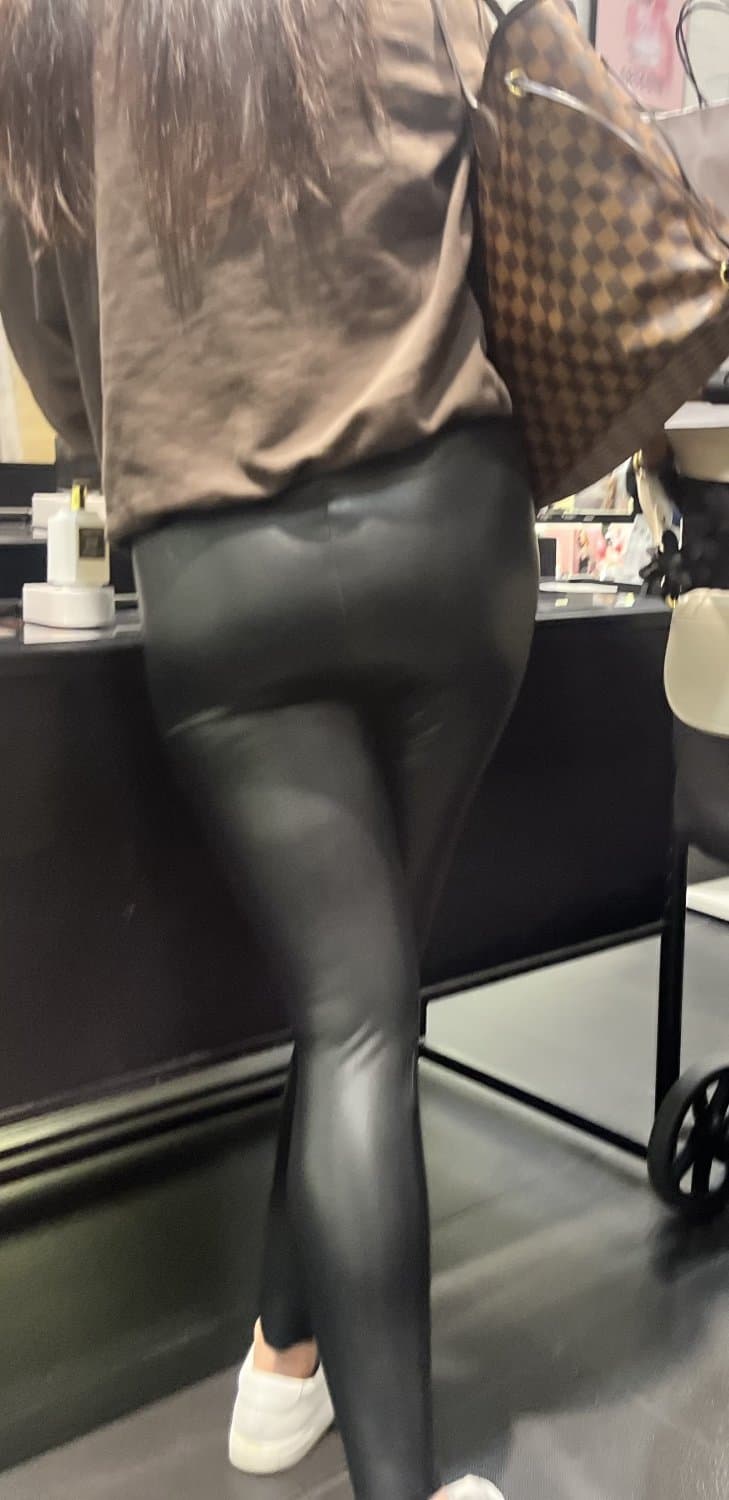 Rich Milf Yoga Pants Shopping