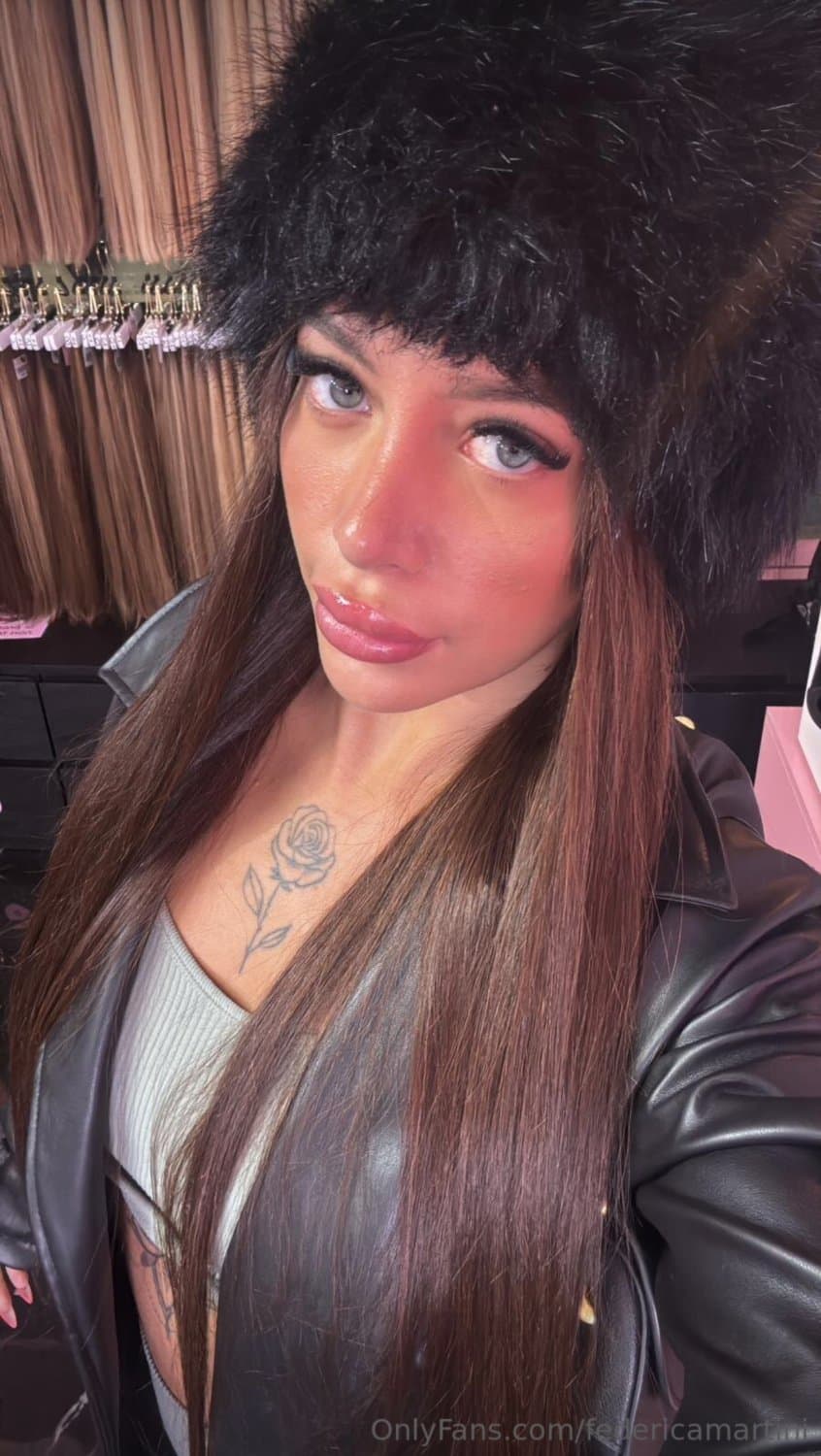 Italian fart queen federichina scoreggina