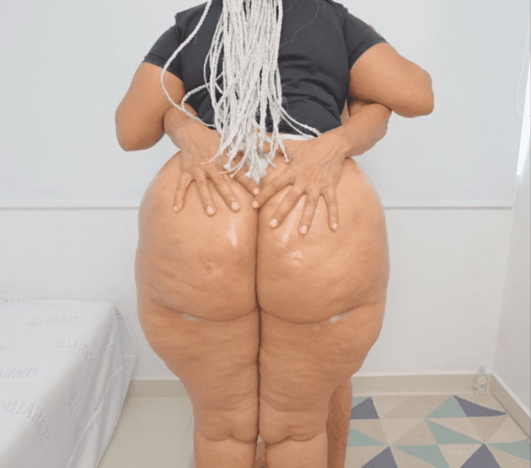 Mature latina mega booty