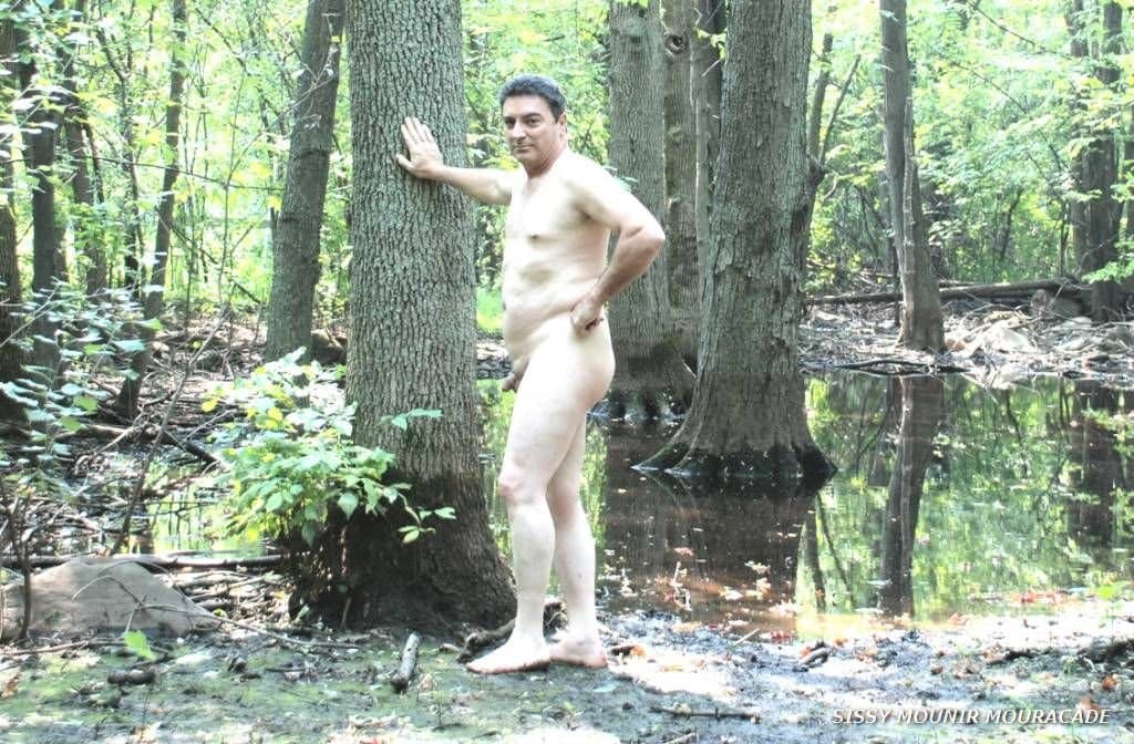 MOUNIR MOURACADE NUDE IN A PUBLIC PARK