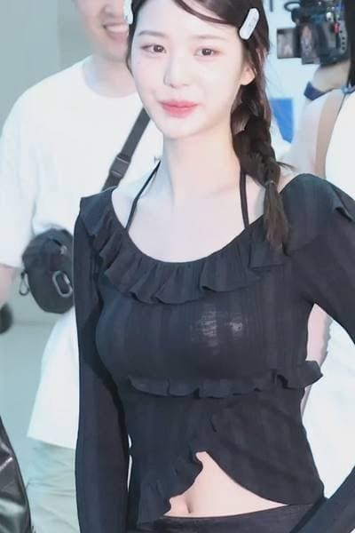 Wonyoung (IVE) Since mega album is full (Part 2 at some point??) KPOP