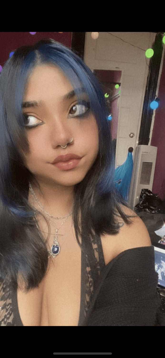 BUSTY INDIAN GIRLFRIEND LOVES WHITE COCK