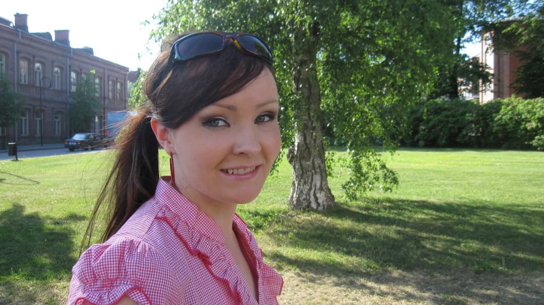 18 years old teen whore sucking a huge black cock